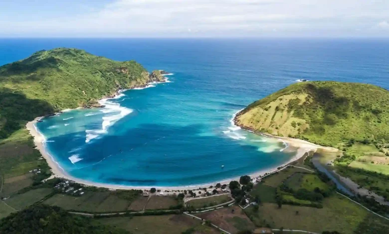 Pantai Mawun Lombok Tengah NTB Terbagus di Indonesia Versi Turis