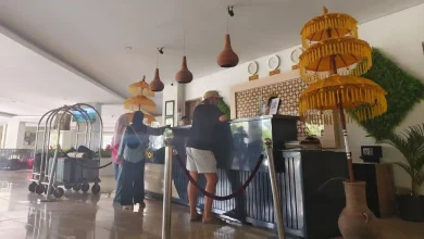 Suasana tamu check in di salah satu hotel Kuta Mandalika Kota Mataram