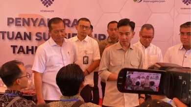 Wakil Presiden Gibran Diskusi dengan Penerima BSU di Mataram