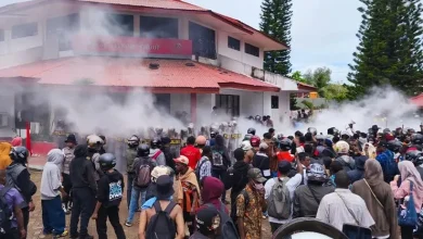 Ribuan Warga Merauke Geruduk Kantor Telkom