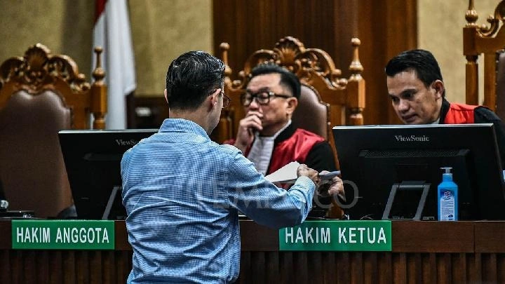 Kekayaan Hakim yang Dilaporkan Tom Lembong Disorot Warganet