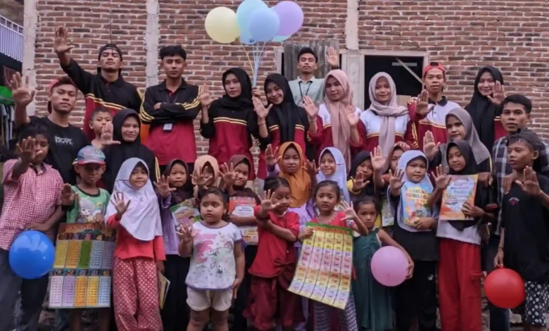 Mahasiswa KKN STKIP Taman Siswa Bima