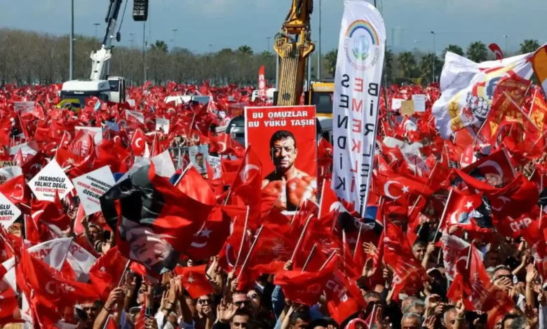 Massa Aksi Tuntut Presiden Turki Erdogan Mundur