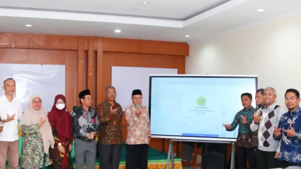 Peluncuran Aplikasi SIMLITABMAS dan SIAKAD Terintegrasi PDDikti Ummat