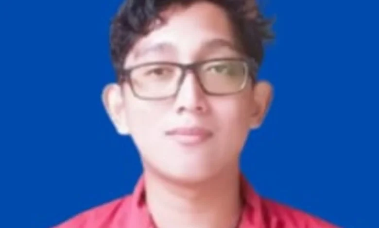 Reza Aprianto Mahasiswa Yatim Piatu Prodi PGSD STKIP Taman Siswa Bima