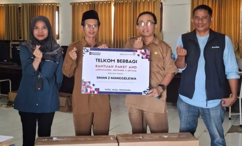 Telkom Berbagi SMAN 2 Manggelewa