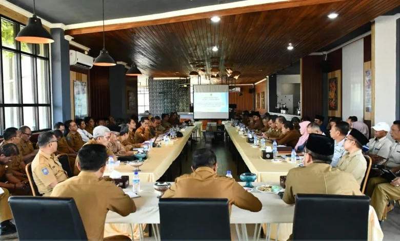 Bupati Iron Pimpin Rapat Koordinasi dengan Seluruh Kepala OPD Pemkab Lombok Timur