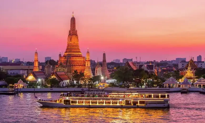Kuil Wat Arun dan Sungai Chao Phraya Bangkok Jadi Kota Paling Keren untuk Gen Z