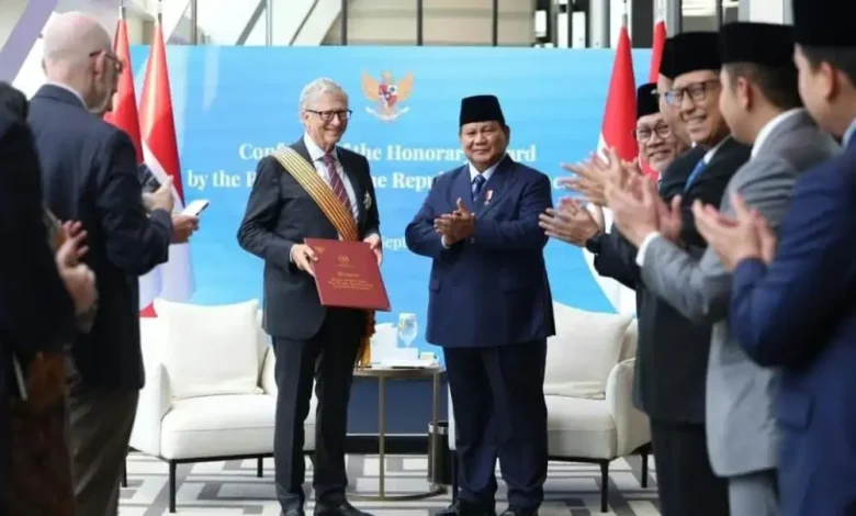 Prabowo Beri Bill Gates Anugerah Bintang Jasa Utama