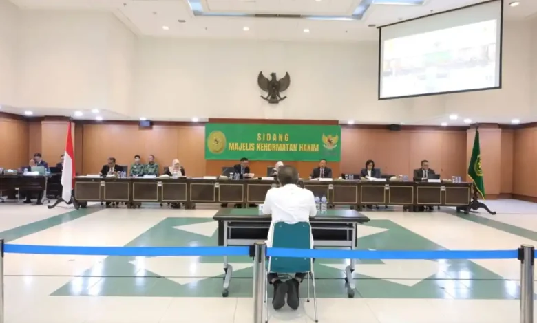 Mantan Hakim PN Bima Dipecat Setelah Ketahuan Selingkuh-Melecehkan Mahasiswi