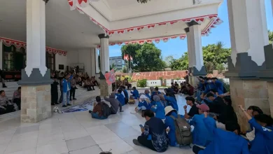 Aksi Penolakan Pembangunan SMA Unggulan Garuda di Lemor Lombok Timur