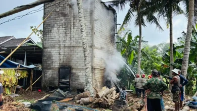 Kebakaran oven tembakau di Lombok Timur