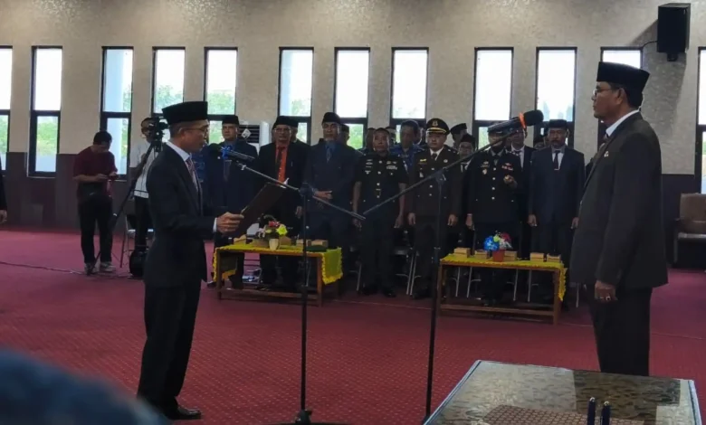 Bupati Sumbawa Mutasi Pejabat Eselon II