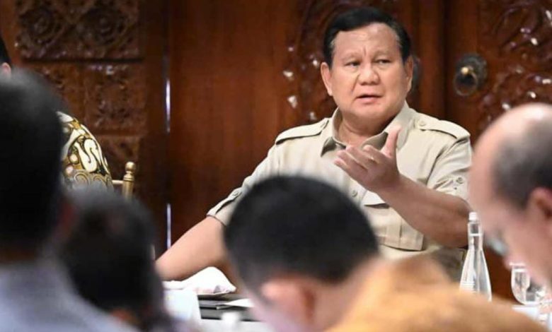 Prabowo pimpin rapat terbatas di Kartanegara bahas Devisa Hasil Ekspor (DHE).