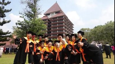 Lulusan Kriminologi Universitas Indonesia angkatan 2018.