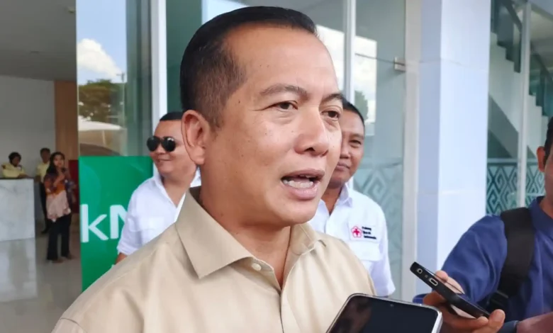Gubernur NTB Lalu Muhamad Iqbal Bagi-bagi Uang Siluman