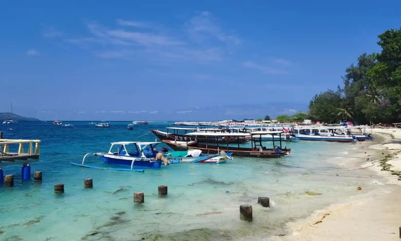 Pesisir Pantai Gili Air yang masuk kawasan Gili Matra