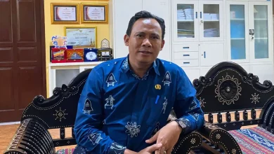 Plt Kepala SMAN 1 Mataram Burhanudin Moratorium Pungutan BPP