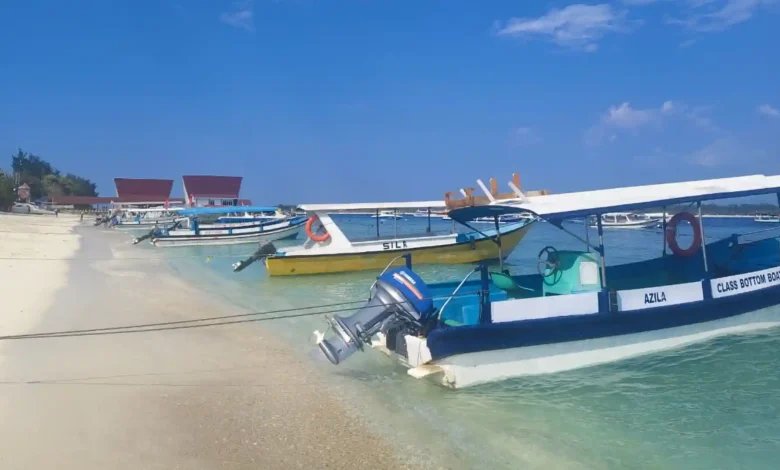 garis pantai gili trawangan yang masuk kawasan Gili Matra