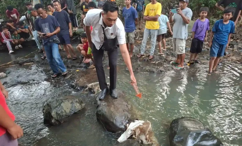 Warga Terara Temukan Mayat Bayi saat Mancing Ikan