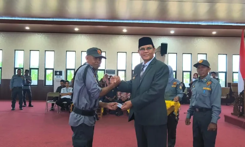 Bupati Jarot Dorong Satlinmas Adaptif Terhadap Teknologi Informasi