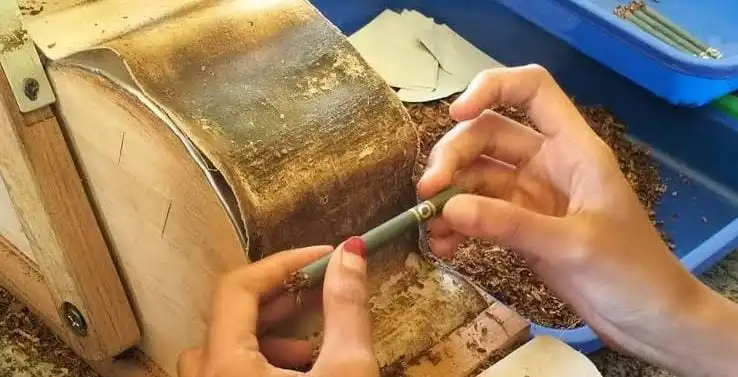 Pengusaha Rokok Rumahan
