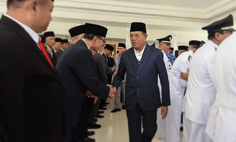 Bupati Lombok Timur Mutasi 170 Pejabat
