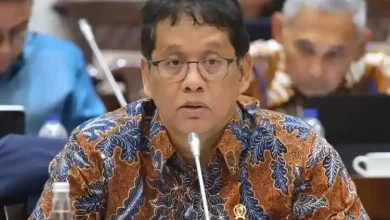 Purbaya Ancam Pecat Oknum Pegawai Bea Cukai Nongkrong di Starbucks