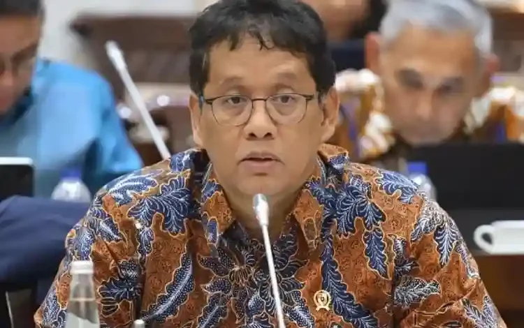 Purbaya Ancam Pecat Oknum Pegawai Bea Cukai Nongkrong di Starbucks