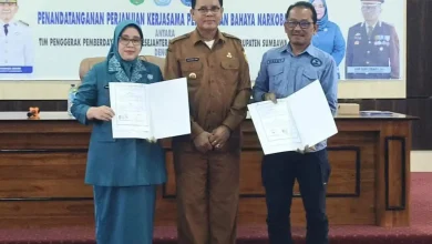 Penandatanganan Kerja Sama BNN dengan PKK Kabupaten Sumbawa