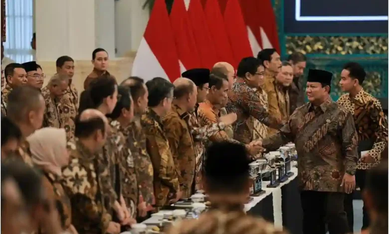 Prabowo Minta Biaya Haji Diturunkan Lagi dan Antrean Dipangkas Jadi 26 Tahun