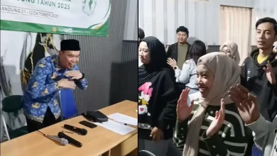 Tepuk Huha Viral di Media Sosial