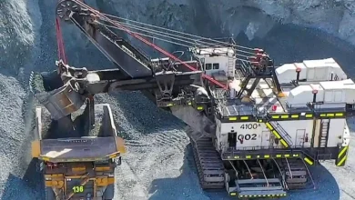 Aktivitas pertambangan di Amman Mineral