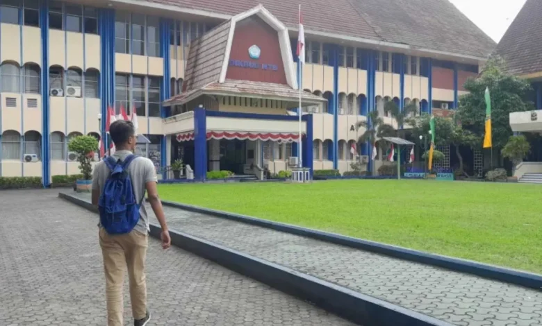 Gedung Dinas Pendidikan dan Kebudayaan NTB, di Jalan Pendidikan No.19A, Gomong, Kecamatan Selaparang, Kota Mataram. Foto: Zulhaq Armansyah