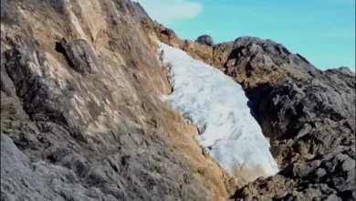 Kondisi salju abadi di Puncak Cartenz, Pegunungan Jayawijaya, Papua Tengah, diprediksi akan lenyap pada 2026.