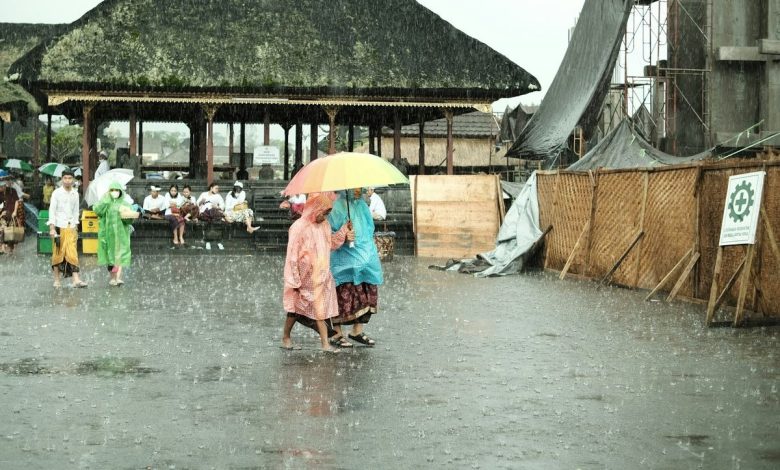 Ilustrasi hujan lebat yang terjadi di wilayah NTB.