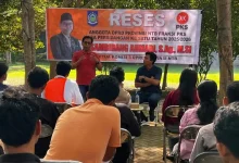 Kegiatan Reses Sambirang di UTS Kampus Karbon Olat Maras