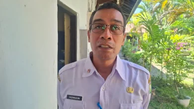 Kepala Diskominfotiksandi Kabupaten Sumbawa Hasanuddin Program Kampung Internet