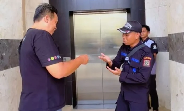 Akhirnya Lift Menara 99 Islamic Center NTB Beroperasi