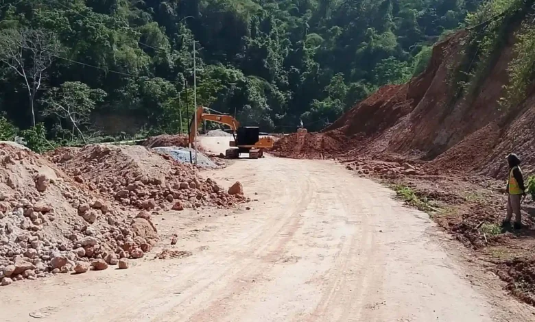 Perbaikan Jalan di Lunyuk Sumbawa