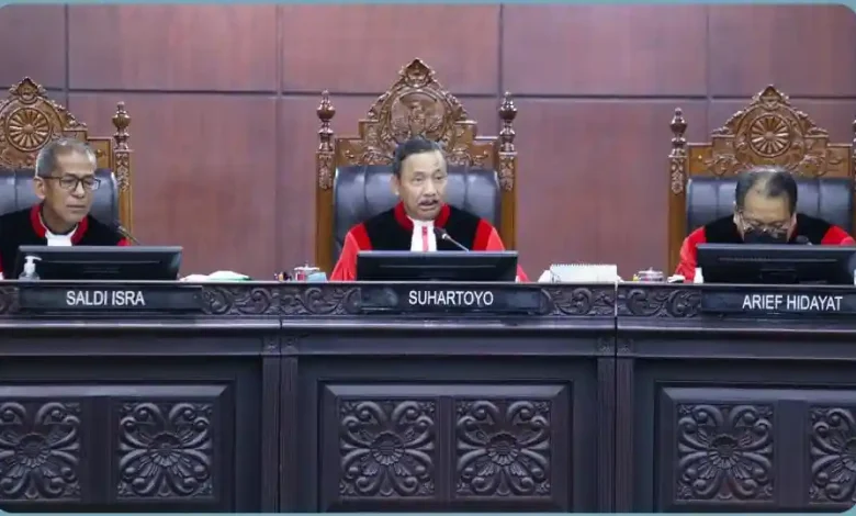 MK Larang Polisi Rangkap Jabatan Sipil