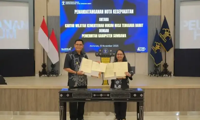 Bupati Jarot Tandatangani MoU dengan Kemenkum NTB