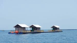 Desa Labuhan Sangoro Kembangkan Rumah Apung