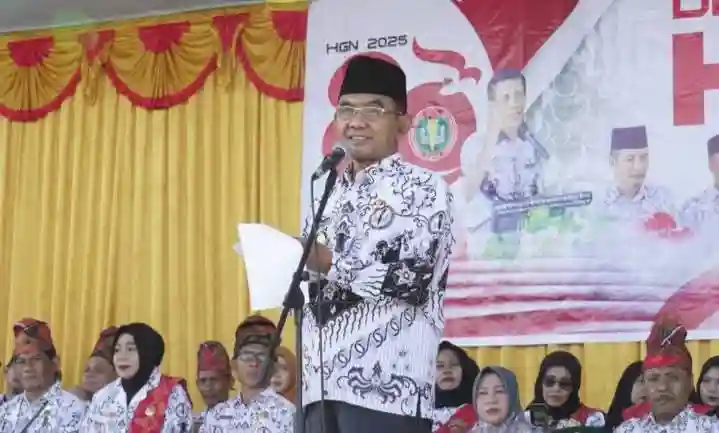 Wabup Ansori Pimpin Upacara HUT ke-80 PGRI