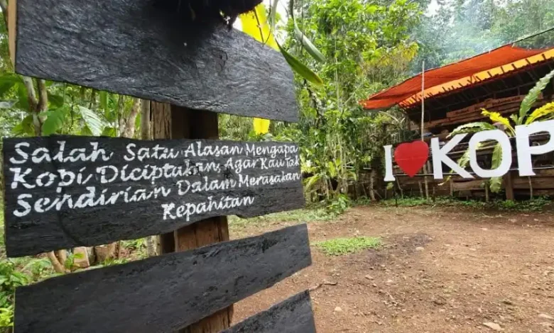 Kopi menjadi komoditas unggulan pada sektor pertanian di Desa Rarak Ronges