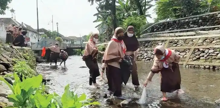 Adiwiyata Pemkab Lotim 2025