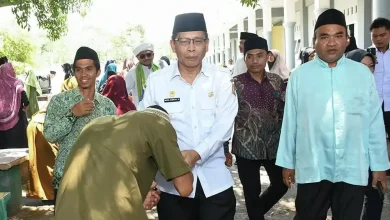 Wabup Edwin Dapat Keluhan Jalan Rusak saat Kunjungi Pesantren di Sakra Timur