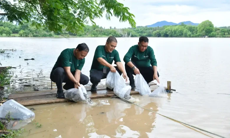 Bank NTB Syariah Gelar Aksi Pelestarian Lingkungan di Bendungan Penyaring Sumbawa