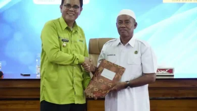 Pemkab Sumbawa Serahkan 48 Bidang Tanah, 198 Bangunan, dan 403 Jalan Lingkungan ke Desa