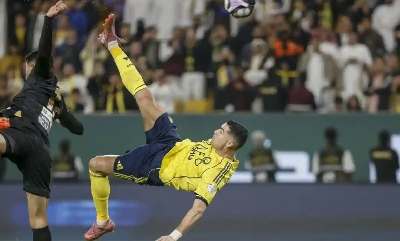 Cristiano Ronaldo Cetak Gol Salto di Usia 40 Tahun